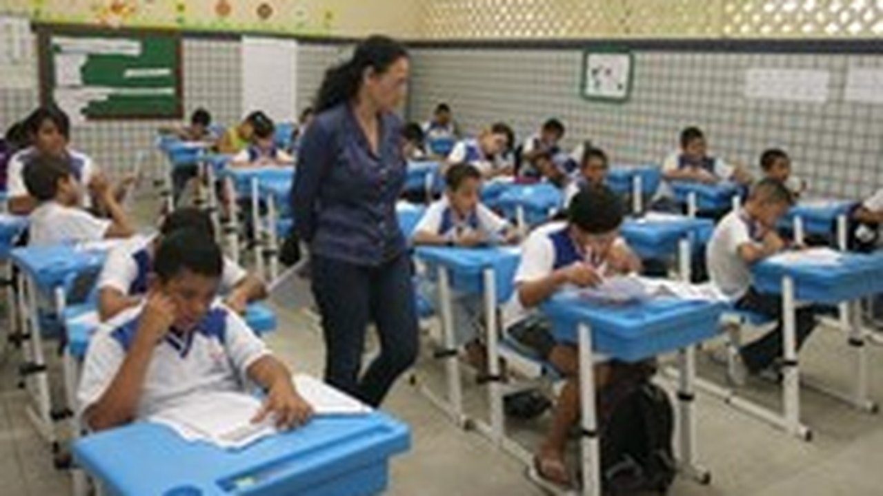 Mais de 13 mil candidatos fazem provas da Educação