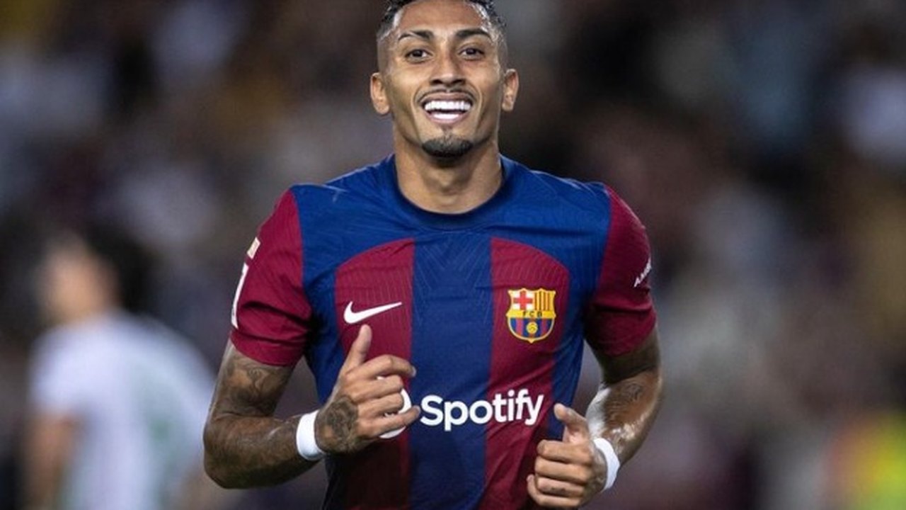 Em má fase no Barcelona, Raphinha é alvo do Tottenham, diz jornal