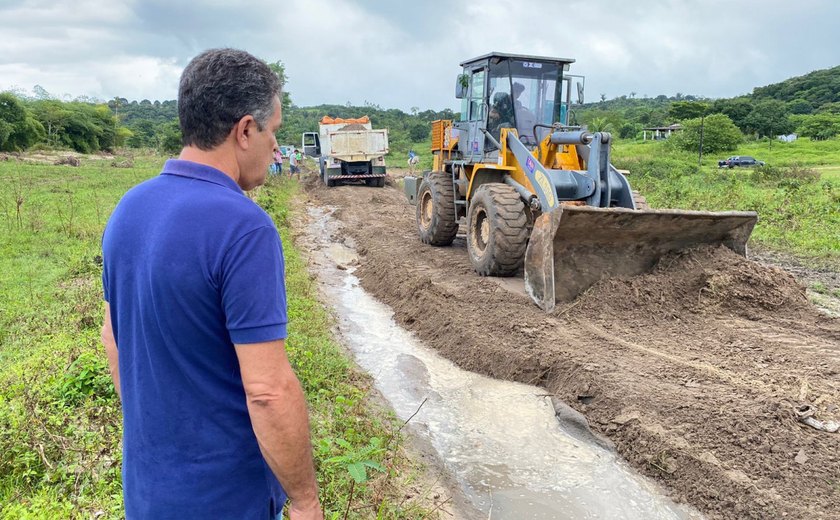 Prefeitura de Branquinha intensifica recuperação de acesso à comunidade Flor do Mundaú