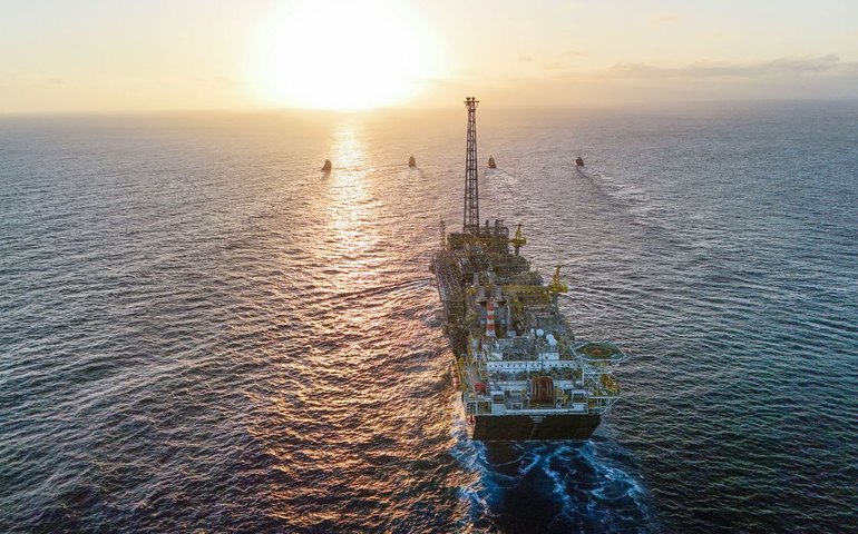 Petrobras supera projeções e tem produção recorde em 2025