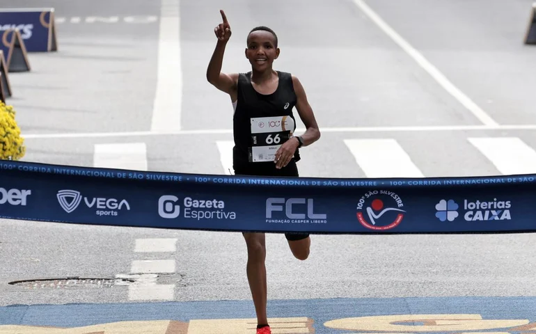 Atleta da Tanzânia conquista a 100ª São Silvestre; Núbia de Oliveira é terceira