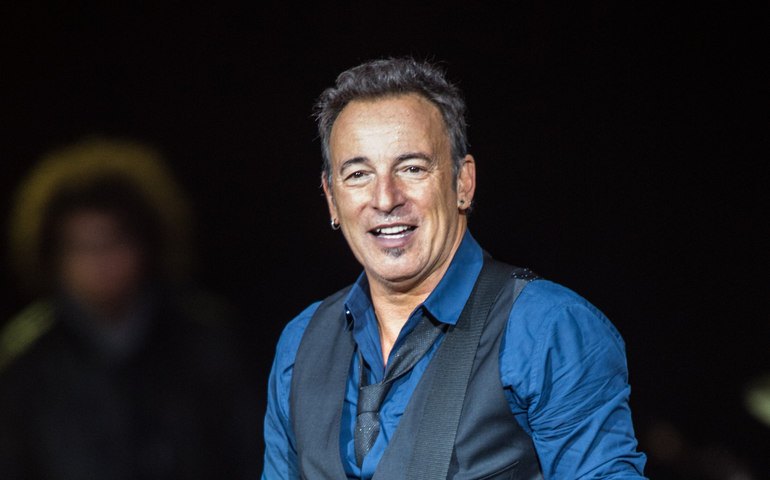 Quem é o astro do rock que se tornou bilionário e entrou na lista da Forbes?