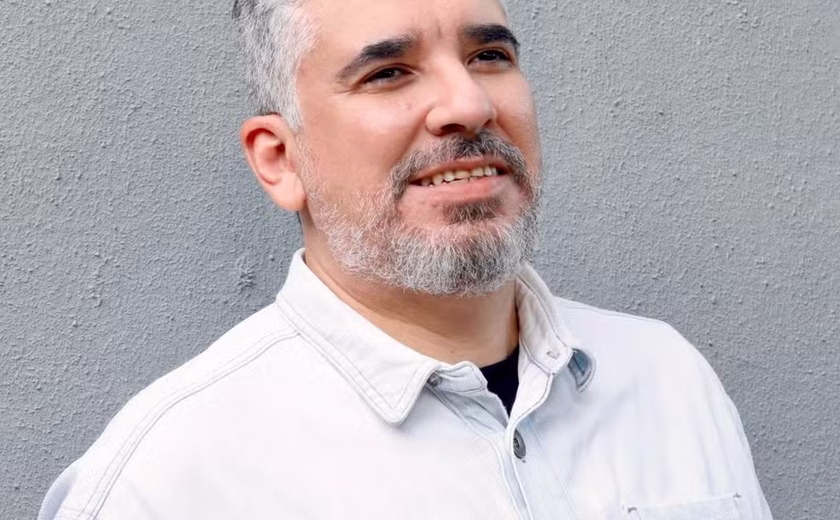 Jornalista alagoano Victor Mélo lança romance de estreia na Bienal do Livro de Alagoas