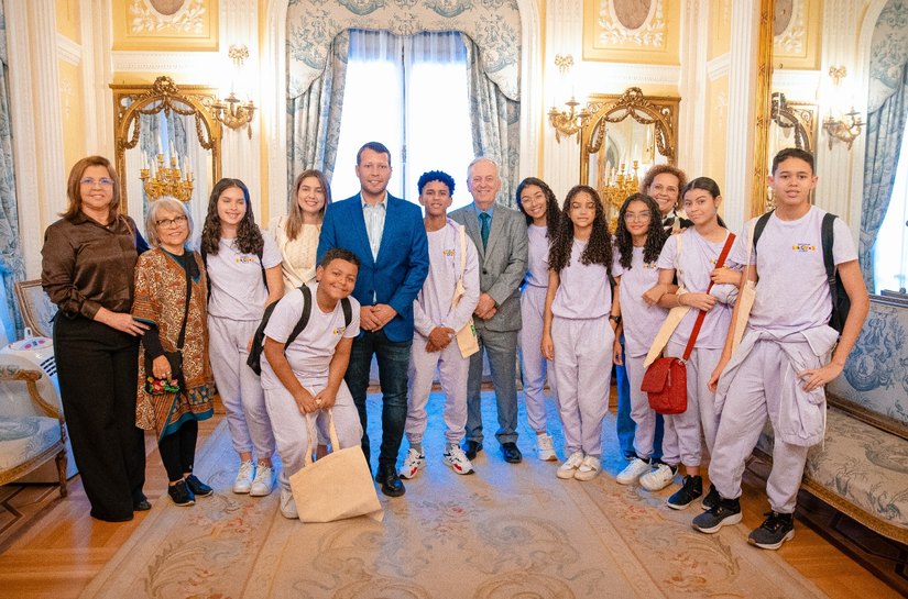 Prefeito Remi Filho se reúne com embaixador do Brasil na Espanha para apresentar projeto da Escola de Línguas