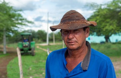 ‘Programa de Aração de Terras da Prefeitura de Santana é um incentivo’, diz agricultor 