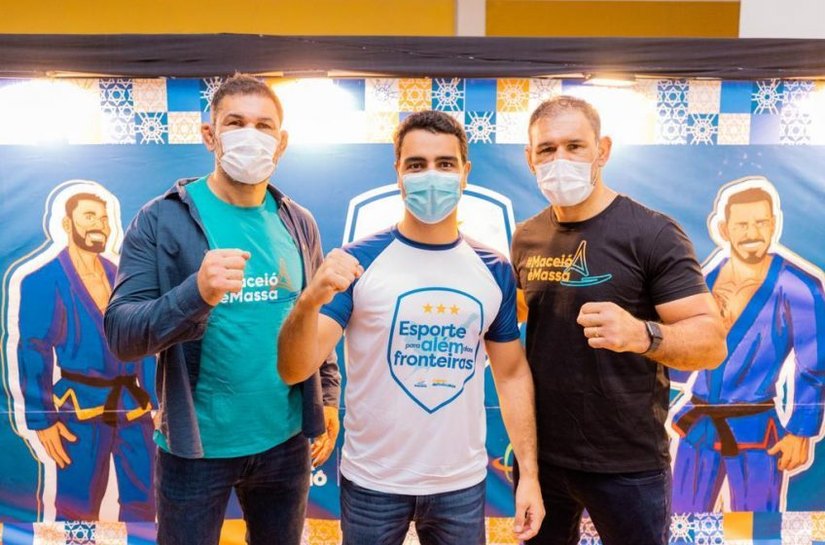 Prefeito JHC lança Esporte para Além das Fronteiras para beneficiar mais de 6 mil alunos