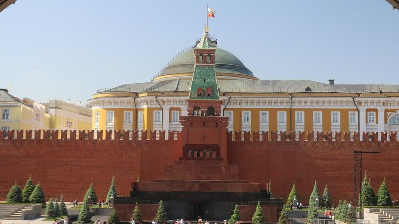 Putin disse a Trump que Rússia responderá pelos ataques ucranianos contra aeródromos, confirma Kremlin