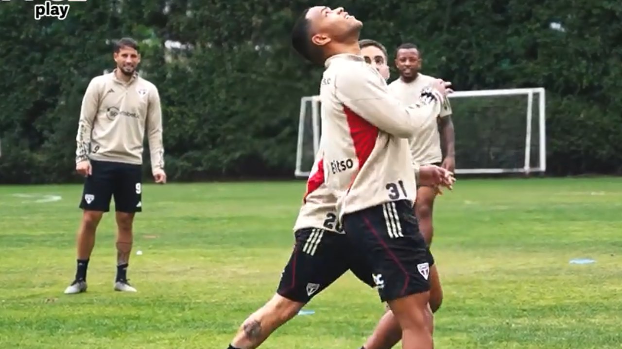 São Paulo treina com presença de Felipe Massa no CT antes de decisão na Sul-Americana