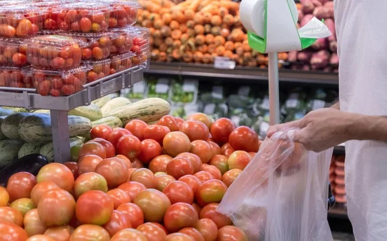 Cesta básica fica mais barata em todas as capitais no segundo semestre de 2025