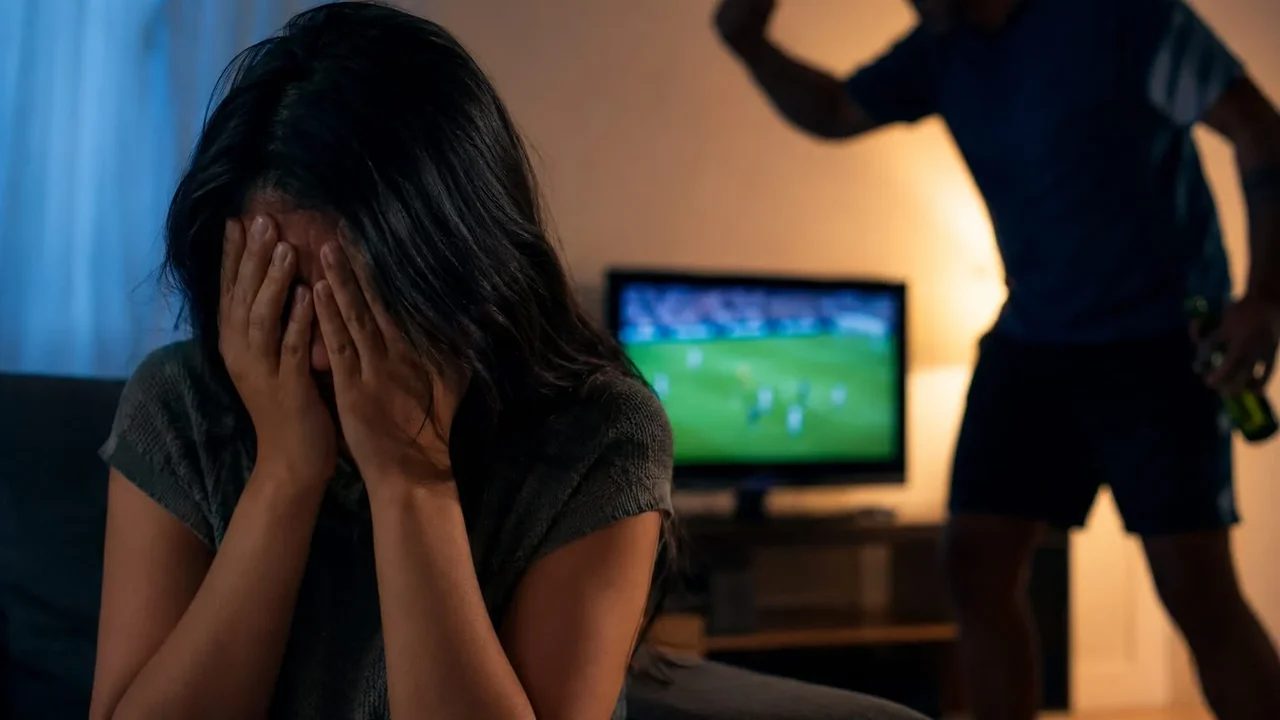 Mulheres no futebol: entre a paixão das arquibancadas e a luta contra a violência dentro e fora de casa