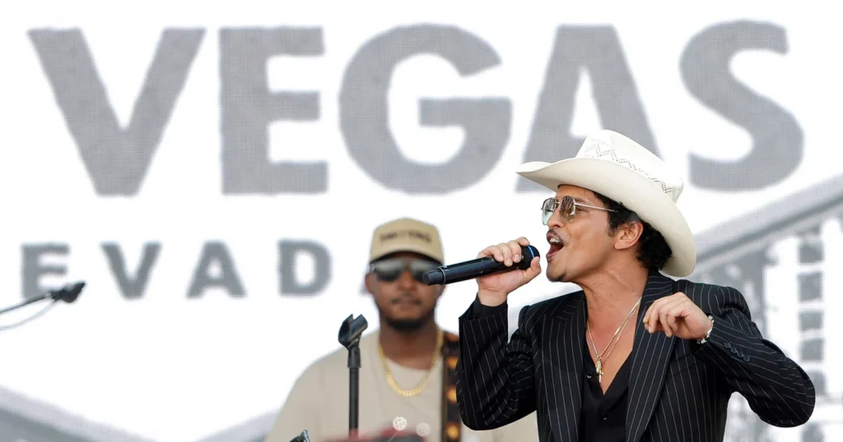 'Novo rei de Las Vegas' é celebrado com desfile na Strip :: Tribuna do ...