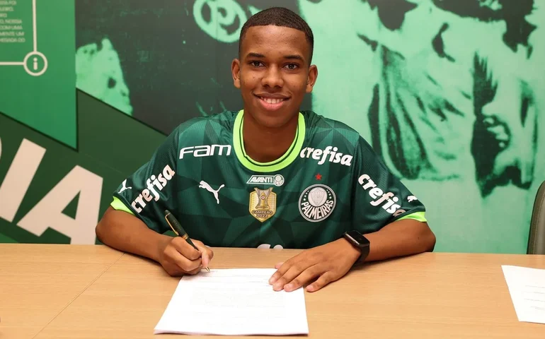 Quem é Estêvão: Conheça mais do jovem do Palmeiras 'diferente de tudo' que Abel Ferreira viu