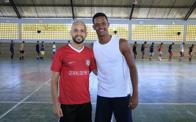 Atleta revelado na rede estadual é convocado para a Seleção Brasileira de Handebol