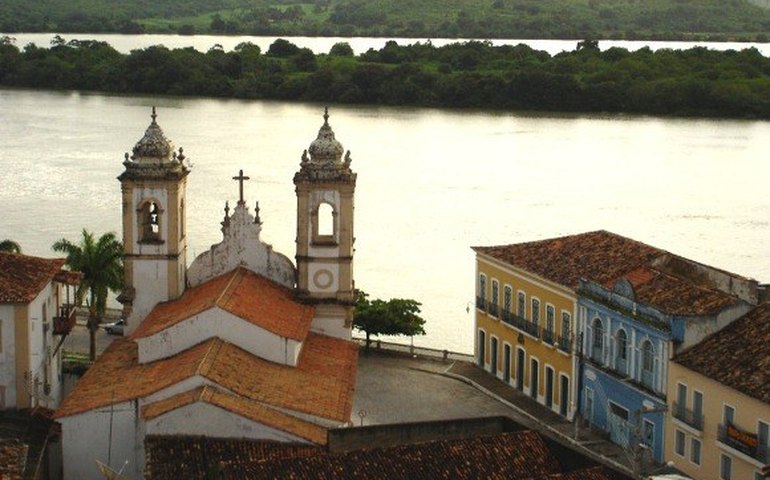 Penedo conta um pouco da história de AL por meio de construções seculares