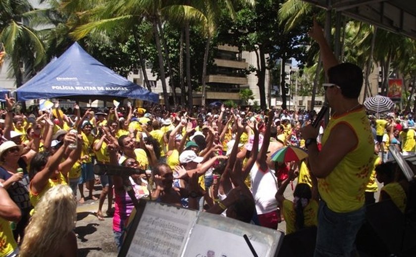 Bloco Vulcão da PM mantém tradição e abre prévias carnavalescas de Maceió