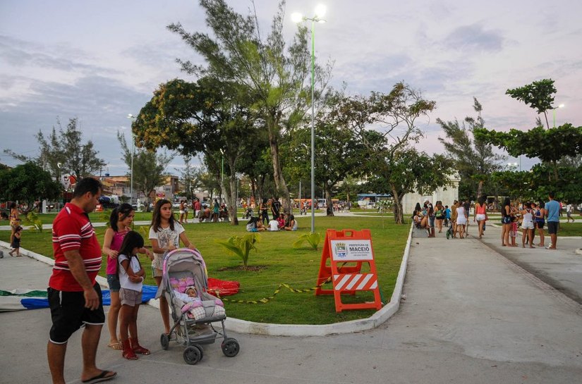 Lazer Itinerante movimenta nova Praça da Faculdade