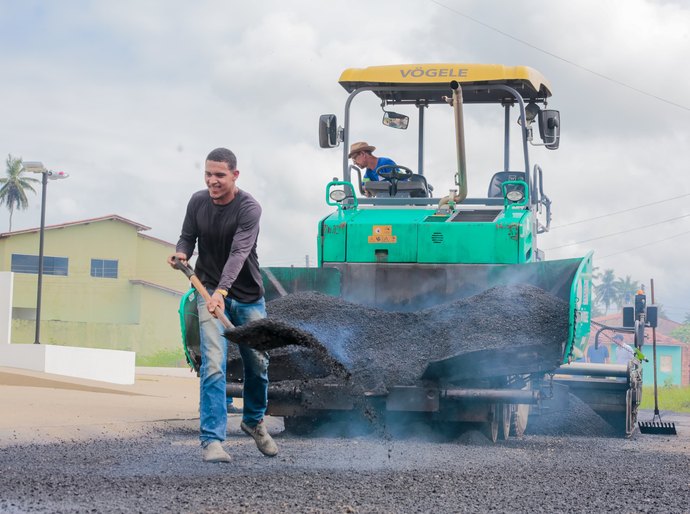 Programa Pavimenta Coruripe retoma obras no Conjunto Joaquim Beltrão: 26 ruas serão beneficiadas