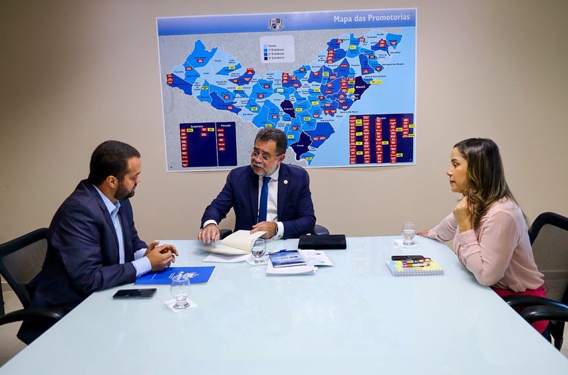 Em reunião, PGJ Lean Araújo e secretário de Comunicação debatem consulta pública sobre publicidade do estado em sites e redes sociais