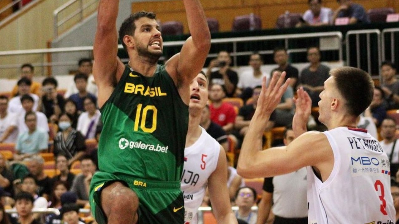 Brasil perde para a Sérvia em último amistoso antes da Copa do Mundo de Basquete