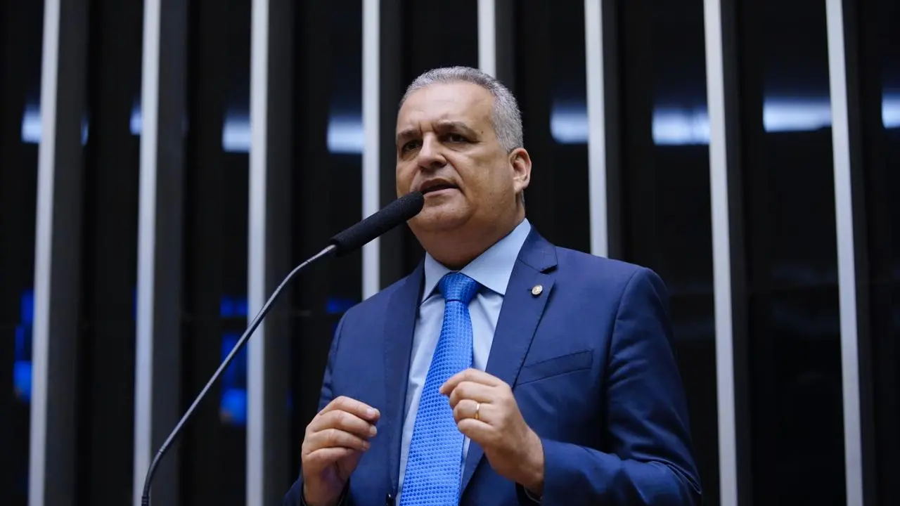 Ao citar operação da PF, na Assembleia do Amapá, deputado chama atenção para investigar desvios milionários em Alagoas