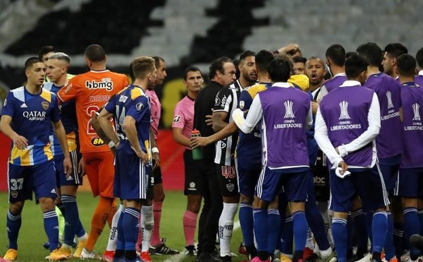 Após 12h de depoimentos, jogadores pagam fiança e Boca Juniors volta à Argentina
