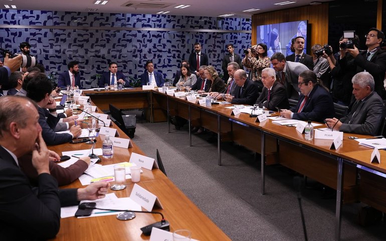 Governo retira urgência de projeto que acaba com a escala 6x1 e destrava pauta da Câmara