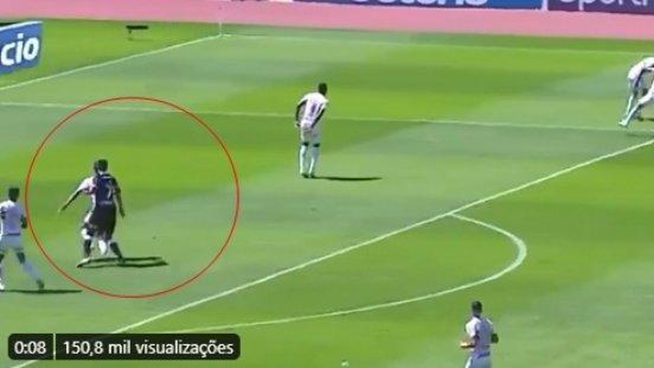 São Paulo envia reclamação à CBF após suposto soco de Jô e pede conversa do VAR