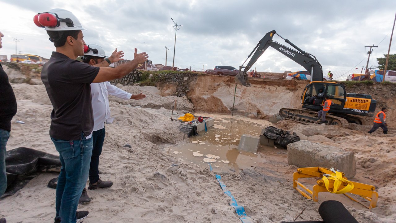 Prefeito JHC atende demanda histórica e autoriza contenção marítima da Praia do Sobral