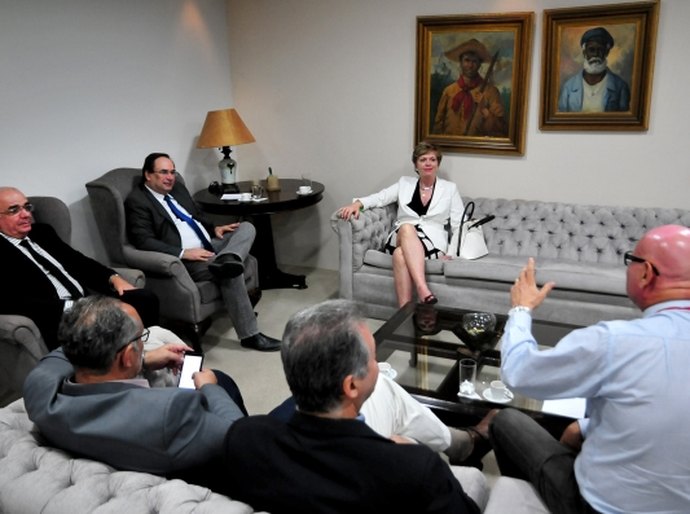 Luciano Barbosa discute propostas para o Estado com embaixadora da Áustria