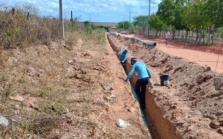 Casal amplia abastecimento rural para atender novas comunidades em Estrela de Alagoas