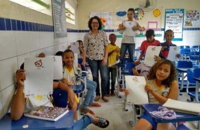Campanha busca sensibilizar troca de brinquedos violentos por livros