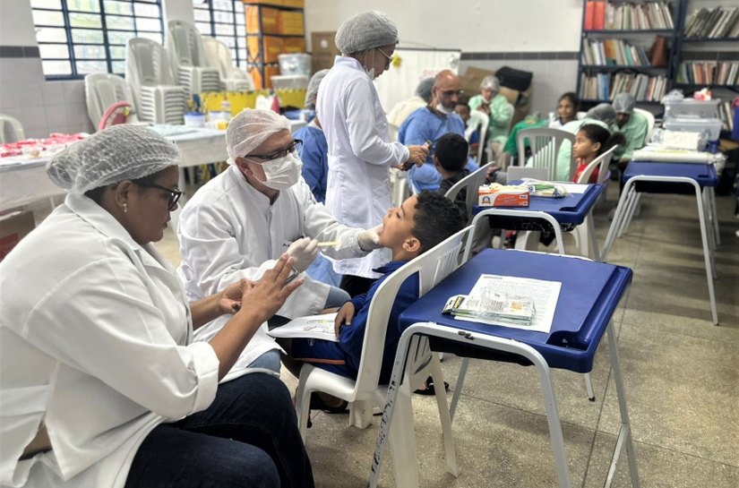 Saúde Bucal realiza ação preventiva em escola no Benedito Bentes