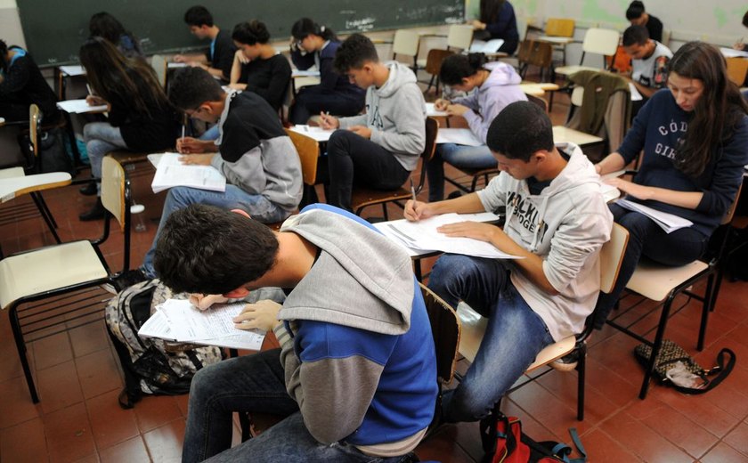 Governo abre consulta pública sobre novo ensino médio