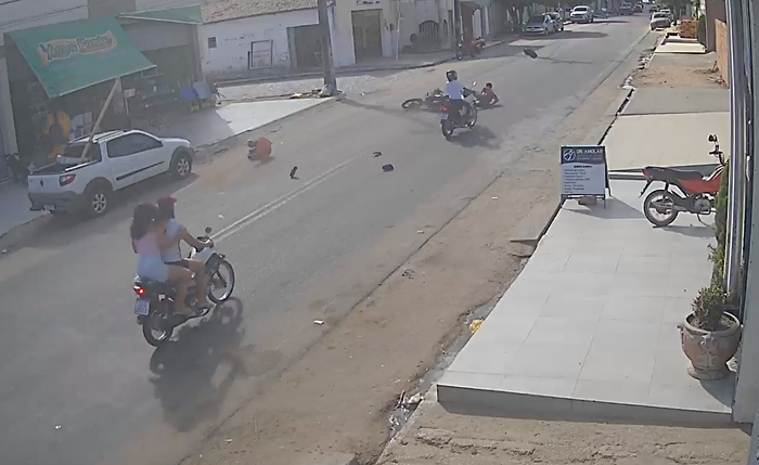 Vítima estava tentando atravessar a via