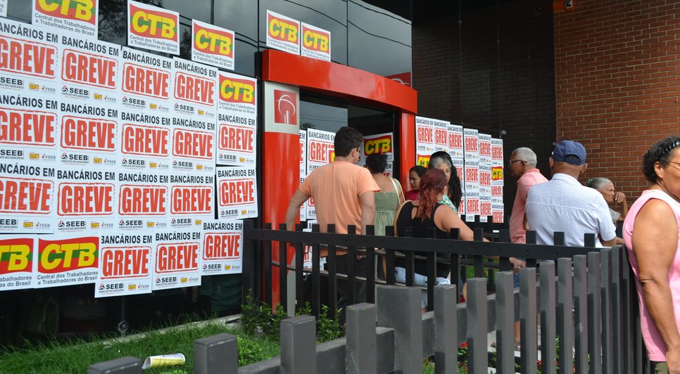 Banco greve / Foto: Portal A8SE