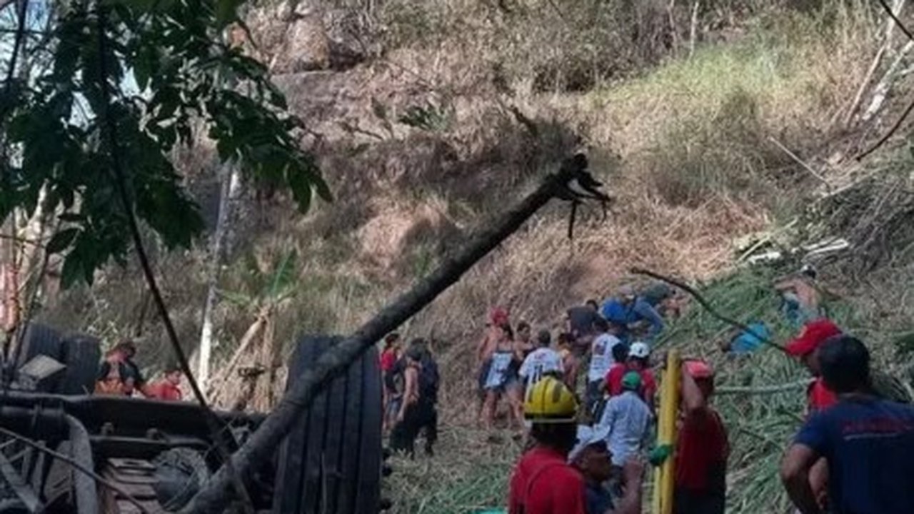 Estado confirma 23 óbitos decorrentes do acidente com um ônibus na Serra da Barriga
