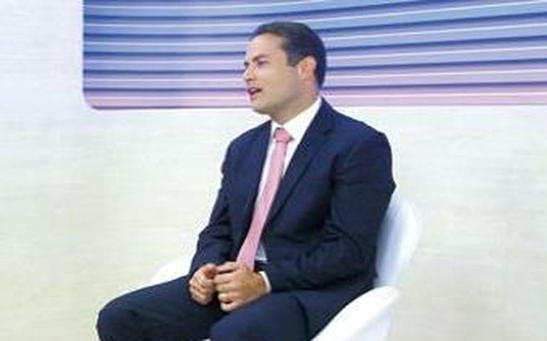 Renan Filho quer reduzir quadro de comissionados