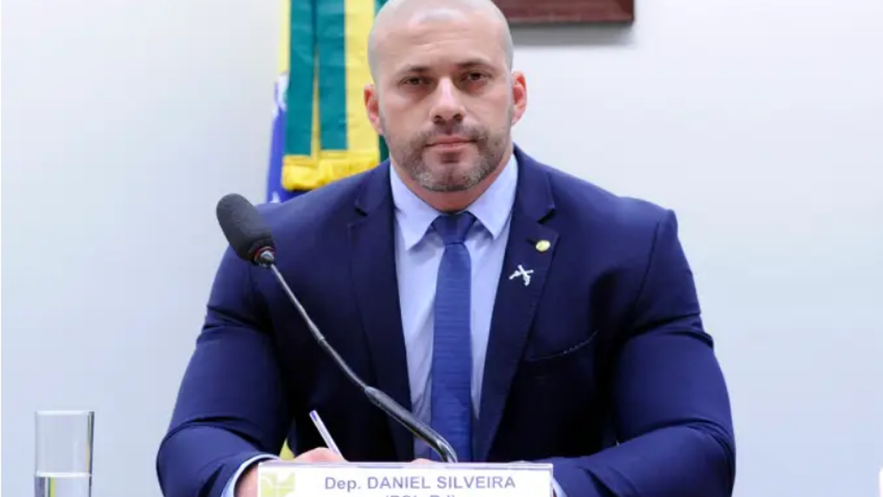 Moraes impõe nova multa a Daniel Silveira e total chega a R$ 645 mil