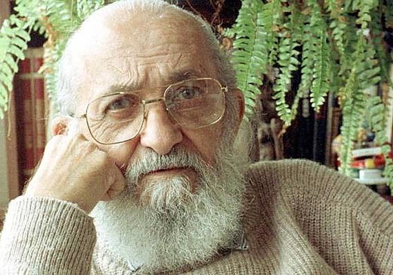 A ignorância odeia Paulo Freire