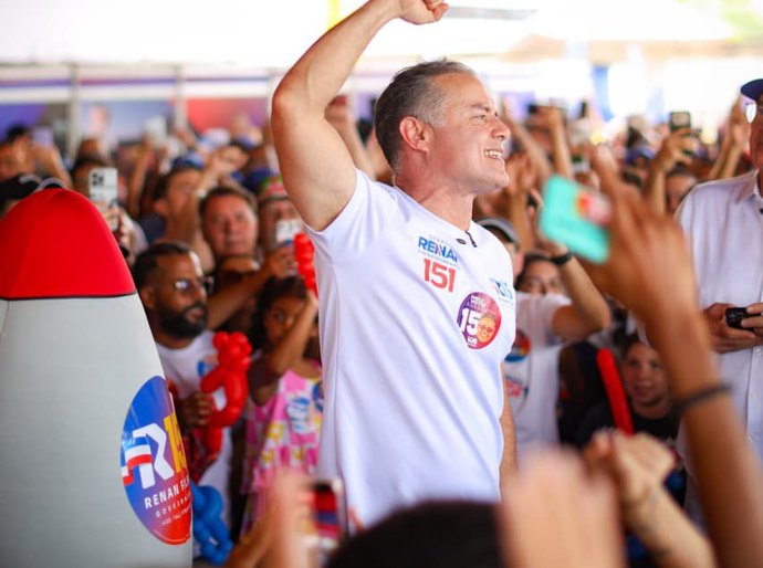 Renan Filho lidera intenções de voto para o governo com 41,25%, diz pesquisa Falpe