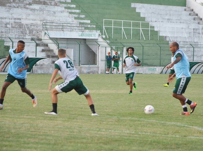 Coruripe fez apronto nesta terça-feira no Gerson Amaral para jogo contra o CSA