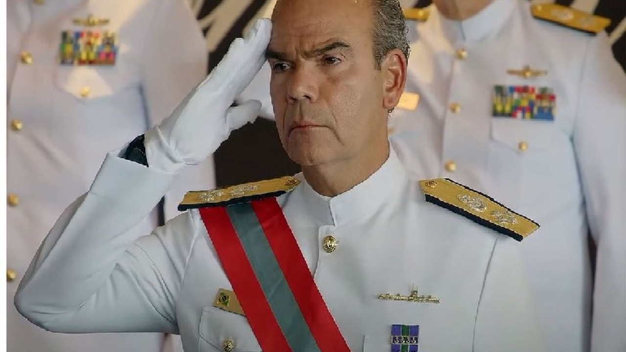 Otimista com reunião, comandante da Marinha elogia ‘visão apurada’ de Lula