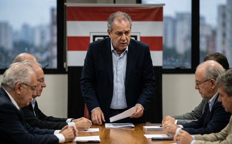 Presidente do Conselho do São Paulo destitui Comissão de Ética antes de votação de afastamento
