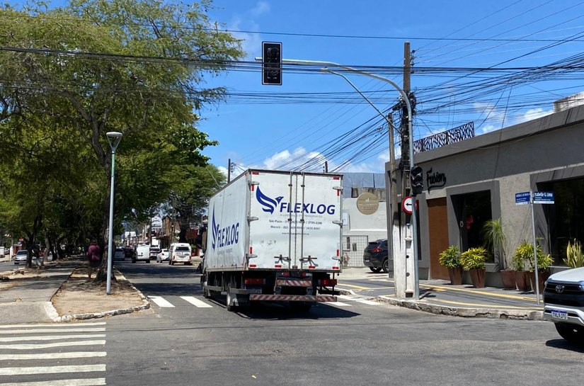 Novos semáforos na parte baixa começam a funcionar neste sábado (13)