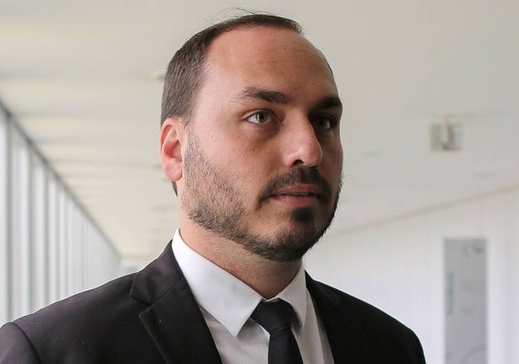 Justiça do Rio quebra sigilos de Carlos Bolsonaro em apuração sobre &#8216;rachadinha&#8217;