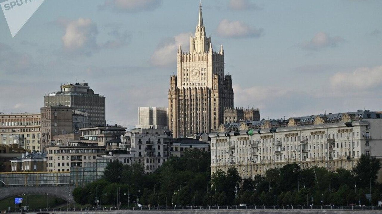 Ataques de Kiev a navios petroleiros do CPC visam desestabilizar mercados mundiais, diz Rússia