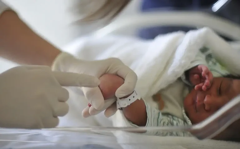 Sub-registro de nascimento cai para 1,05% em 2023, o menor desde 2015