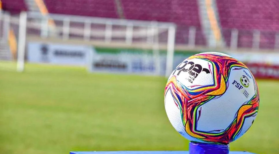 fsf-bola-futebol_148111695662687.max-2220x1000