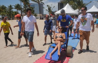 Prefeito Rui Palmeira participa de edição especial do Praia Acessível