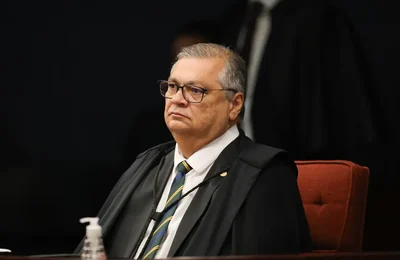 Ministro Flávio Dino suspende trecho de PL que libera emendas do orçamento secreto